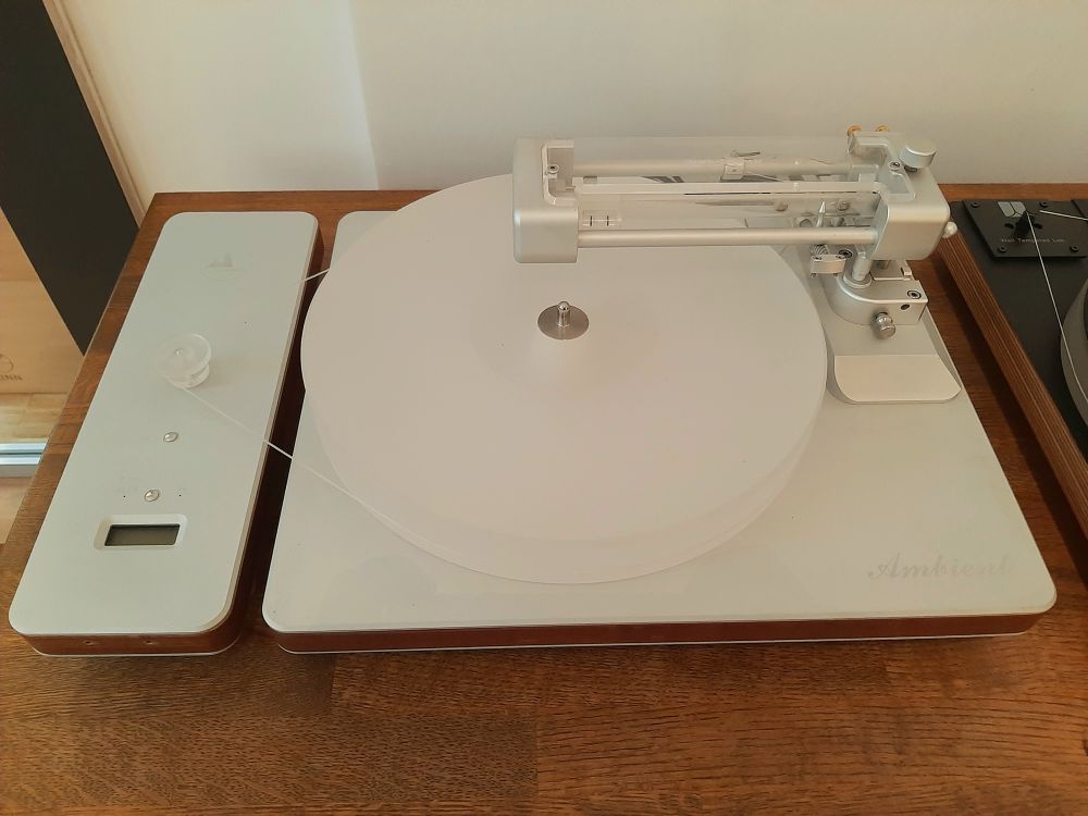 Clearaudio Ambient mit TT3 Tangentialarm